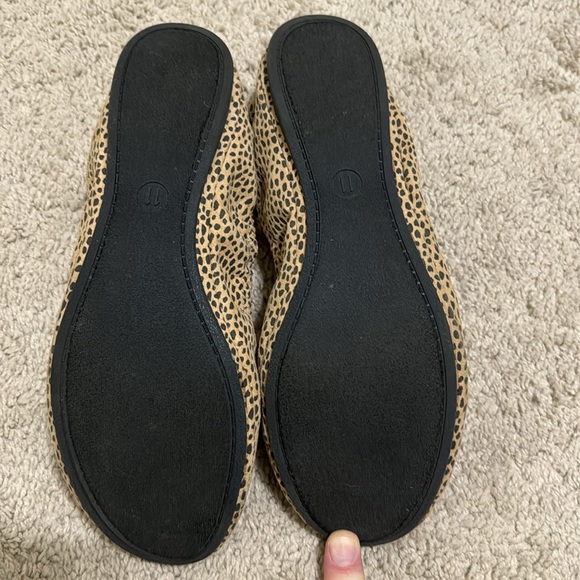Universal Thread, Cheetah print flats, Size 11 - Picture 2 of 4